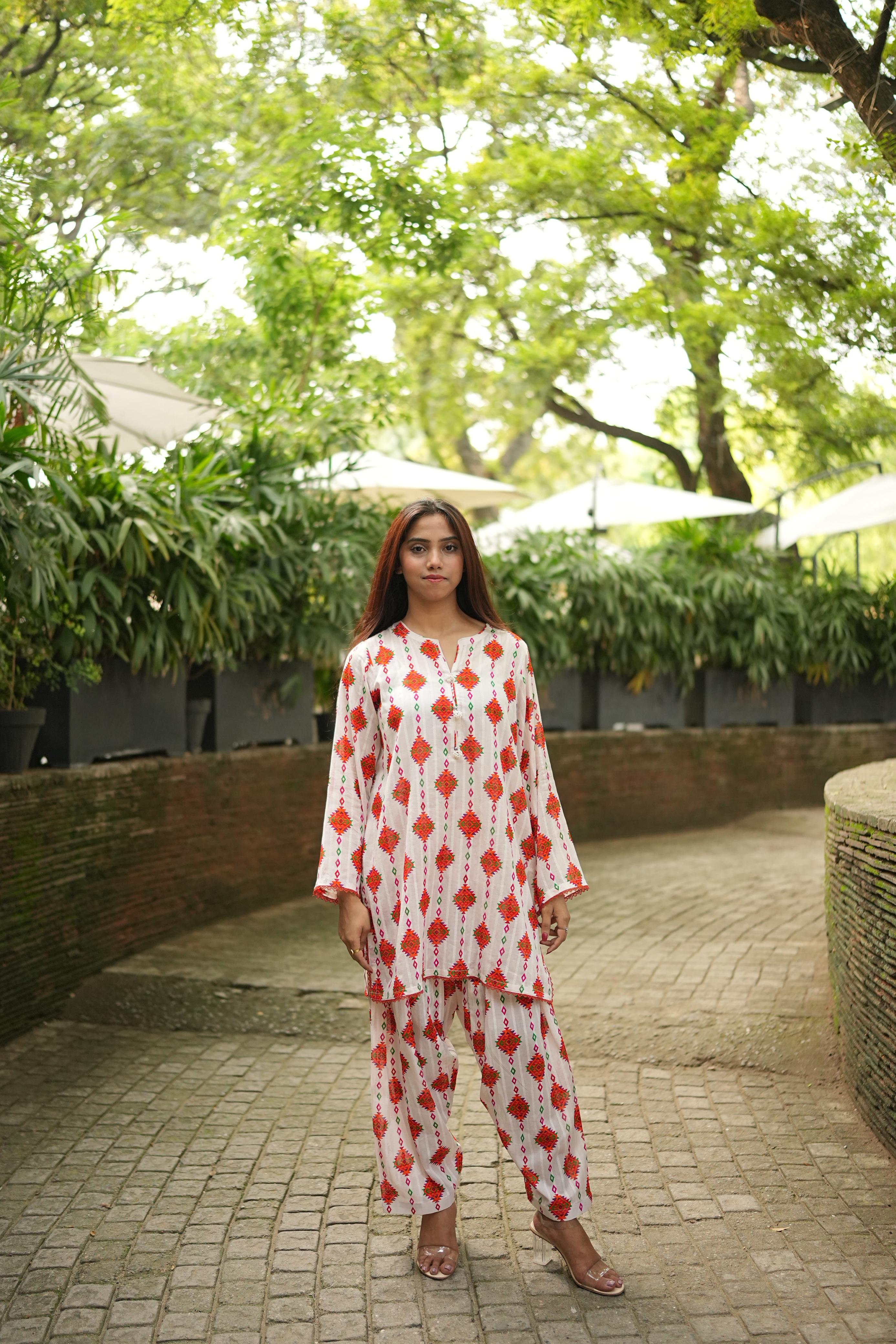 2PC White Lawn Stitched Suit